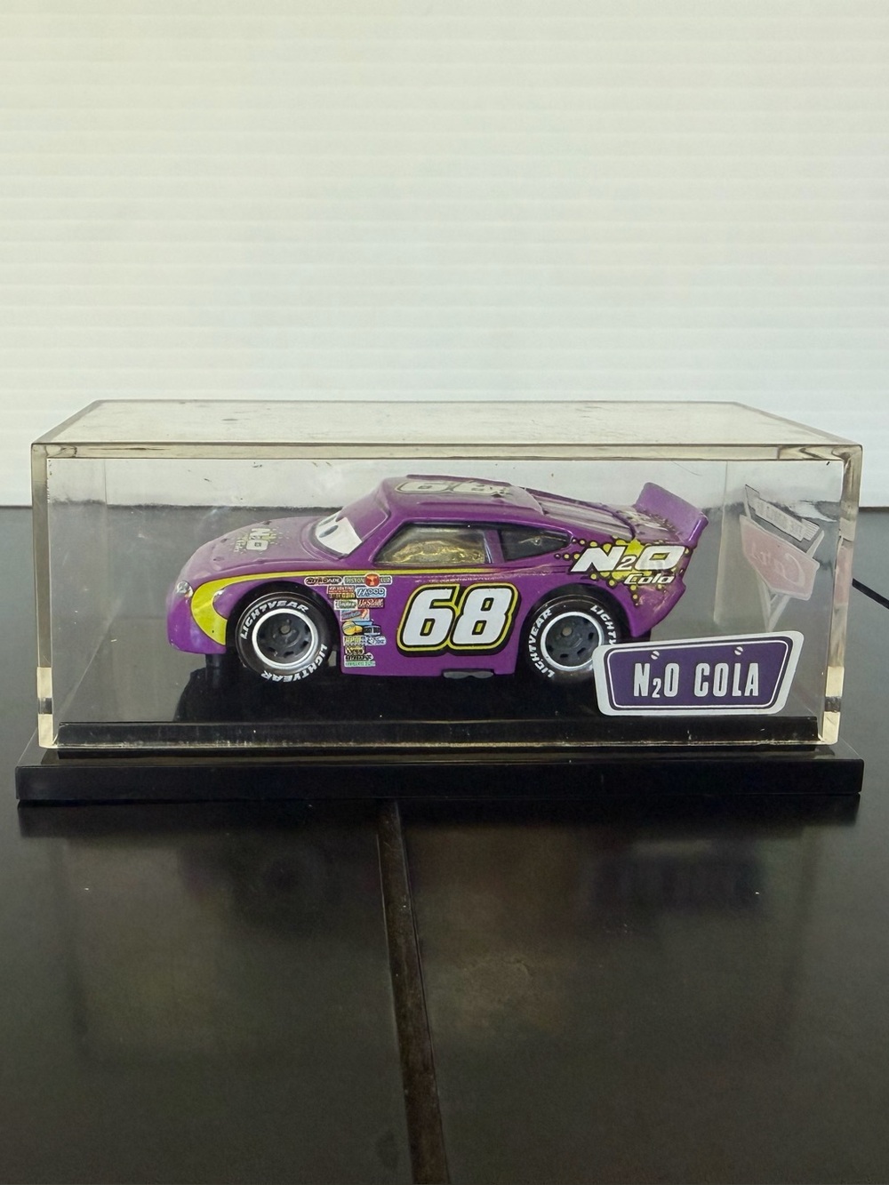 Disney Pixar Cars Manny Flywheel in display case - 1:55 scale (1558EA)